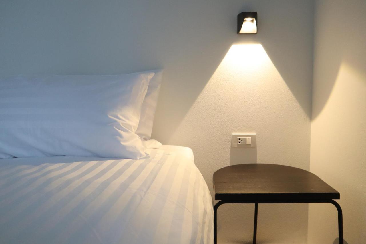 Готель Goodnight Poshtel + Free Netflix Хат'яй Екстер'єр фото
